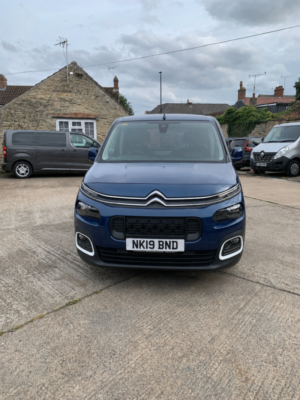 2019 Citroen Berlingo 1.5 Bluehdi Feel in Blue — image 2