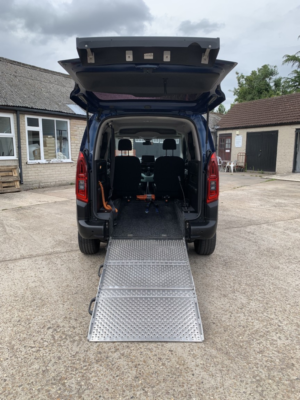 2019 Citroen Berlingo 1.5 Bluehdi Feel in Blue — image 3