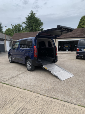 2019 Citroen Berlingo 1.5 Bluehdi Feel in Blue — image 5