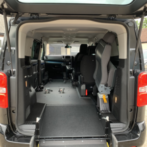 2021 Peugeot Traveller 1.5 Bluehdi Active in Black — image 2