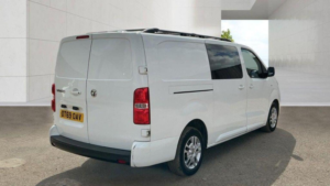2020 Vauxhall Vivaro 2.0 Turbo D 3100 Sportive Crew Van L2 H1 Euro 6 (s/s) 5dr in White — image 4