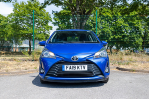 2019 Toyota Yaris 1.5 Vvt-I Icon Tech in Blue — image 2