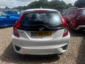 2017 Honda Jazz 1.3 I-Vtec Se Navi Euro 6 (s/s) 5dr in White — image 4