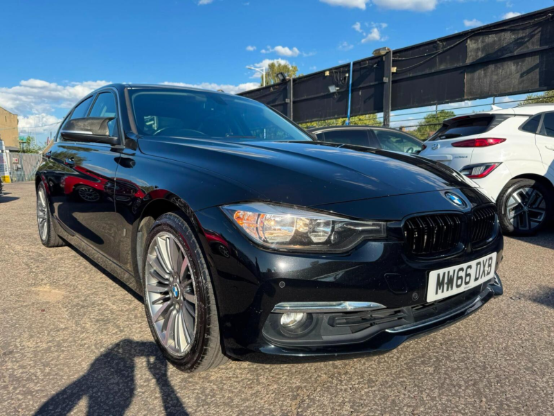 2016 BMW 3 Series 2.0 330e 7.6kwh Luxury Auto Euro 6 (s/s) 4dr in Black — image 1