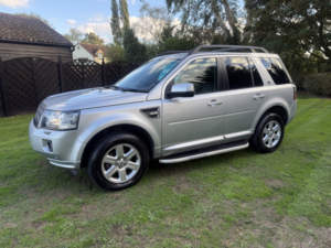 2013 Land Rover Freelander 2 2.2 Sd4 Gs in Silver — image 2