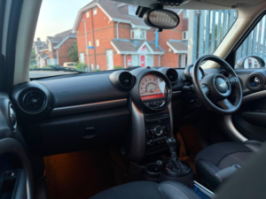 2014 MINI Countryman 1.6 Cooper Auto Euro 6 5dr in White — image 5