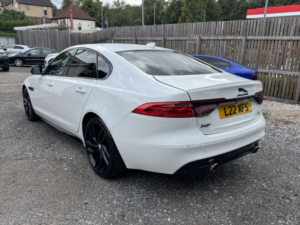 2015 Jaguar Xf 3.0 V6 S Saloon 4dr Petrol Auto Euro 6 (s/s) (380 Ps) in White — image 4