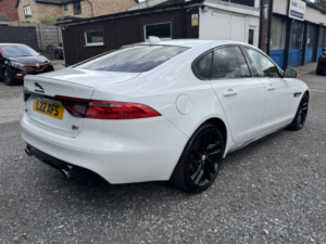 2015 Jaguar Xf 3.0 V6 S Saloon 4dr Petrol Auto Euro 6 (s/s) (380 Ps) in White — image 5
