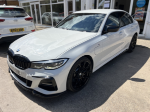 2020 BMW 3 Series 2.0 330e M Sport Saloon in White — image 5