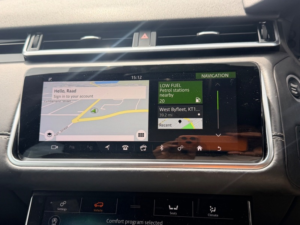 2018 Land Rover Range Rover Velar R-Dynamic Hse in Black — image 3