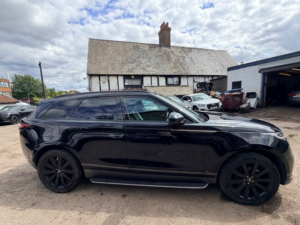 2018 Land Rover Range Rover Velar R-Dynamic Hse in Black — image 6