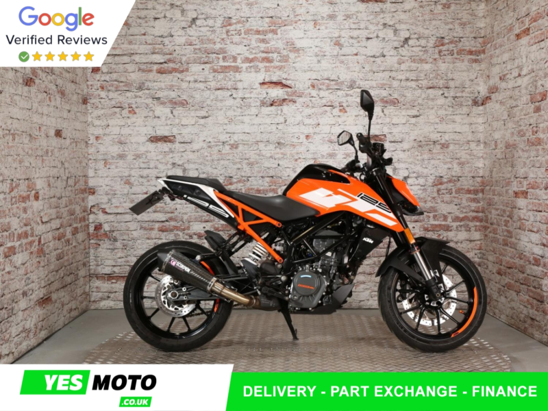 2018 Ktm 125 Duke in Orange — image 1