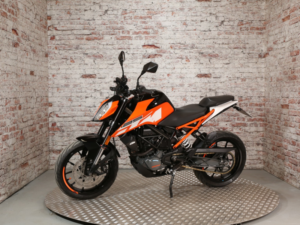 2018 Ktm 125 Duke in Orange — image 5