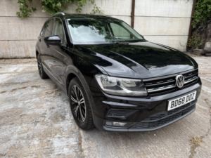 2018 Volkswagen Tiguan 2.0 Tdi Se Navigation in Black — image 2