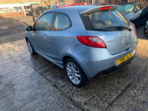 2012 Mazda Mazda2 1.3 Tamura Euro 5 3dr in Blue — image 5