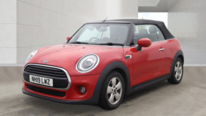 2019 MINI Convertible 1.5 Cooper Classic Convertible 2dr Petrol Steptronic Euro 6 (s/s) (136 Ps) in Red — image 4