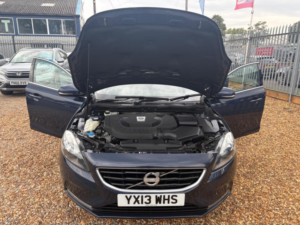 2013 Volvo V40 2.0 D3 Se Geartronic Euro 5 (s/s) 5dr in Blue — image 4