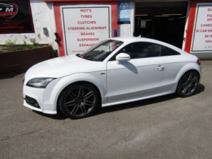 2013 Audi Tt 2.0 Tfsi Black Edition in White — image 4