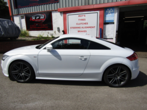 2013 Audi Tt 2.0 Tfsi Black Edition in White — image 5