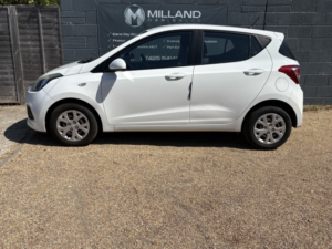 2015 Hyundai I10 1.0 Se in White — image 6