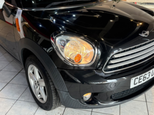 2013 MINI Countryman 1.6 Cooper Countryman in Black — image 3