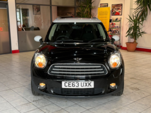 2013 MINI Countryman 1.6 Cooper Countryman in Black — image 4