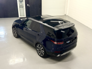 2018 Land Rover Discovery 3.0 Td V6 Hse Luxury in Blue — image 6