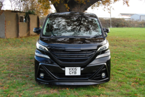 2015 Toyota Vellfire 3.5 30 Series Royal Lounge in Black — image 2