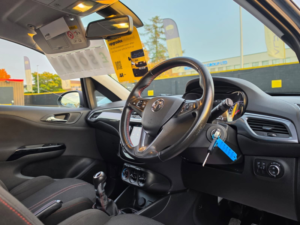 2017 Vauxhall Corsa 1.4i Ecotec Sri Hatchback 3dr Petrol Manual Euro 6 (75 Ps) in Black — image 5