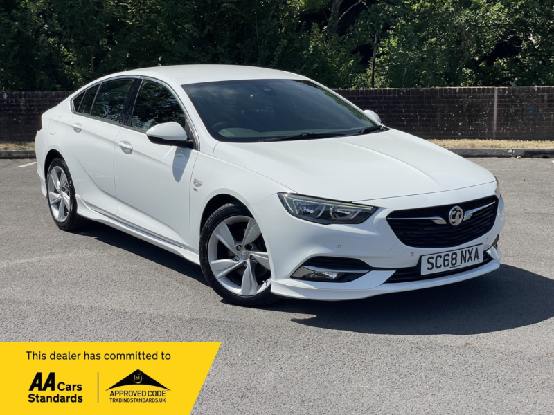 2019 Vauxhall Insignia 2.0 Turbo D Blueinjection Sri Vx Line Nav in White — image 1