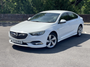 2019 Vauxhall Insignia 2.0 Turbo D Blueinjection Sri Vx Line Nav in White — image 2