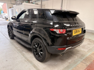 2015 Land Rover Range Rover Evoque 2.2 Sd4 Pure Tech in Black — image 3