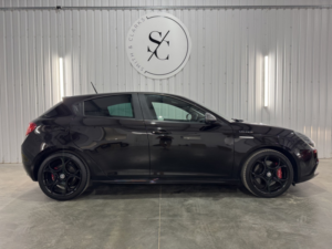 2017 Alfa Romeo Giulietta 1.8 New Giulietta 1750 Tbi 240hp Alfa Tct Veloce in Black — image 2