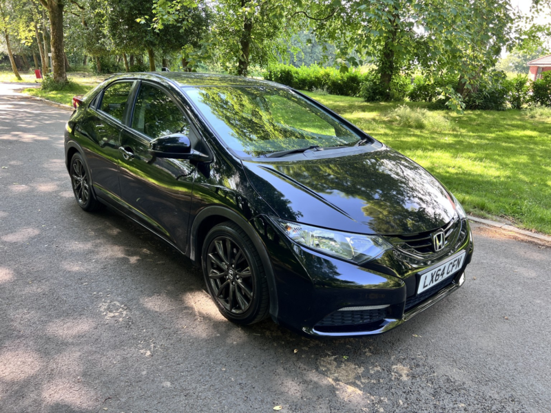 2014 Honda Civic 1.6 I-Dtec Black Edition in Black — image 1