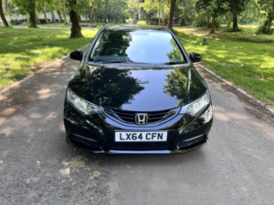 2014 Honda Civic 1.6 I-Dtec Black Edition in Black — image 3