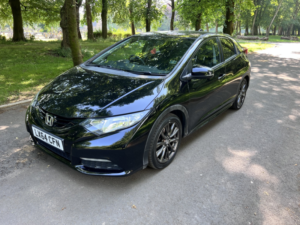2014 Honda Civic 1.6 I-Dtec Black Edition in Black — image 5