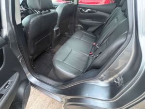 2015 Nissan Qashqai 1.6 Dci Tekna SUV 5dr Diesel Manual 4WD Euro 6 (s/s) (130 Ps) in Grey — image 5