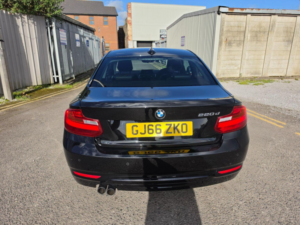2016 BMW 2 Series 2.0 220d Sport Auto Euro 6 (s/s) 2dr in Black — image 5