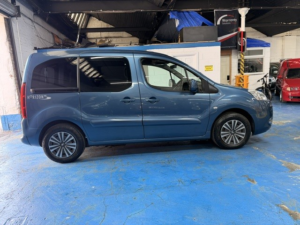 2014 Peugeot Partner Tepee 1.6 Vti Tepee S in Blue — image 5