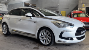 2014 Citroen Ds5 2.0 H E-Hdi Airdream Dsport Diesel Automatic Hybrid 5dr Lowmiles+lowtax+panroof+satnav in White — image 4