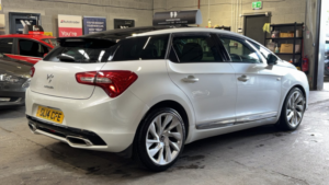 2014 Citroen Ds5 2.0 H E-Hdi Airdream Dsport Diesel Automatic Hybrid 5dr Lowmiles+lowtax+panroof+satnav in White — image 6