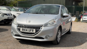 2014 Peugeot 208 1.2 Vti Active Euro 5 3dr in Silver — image 3