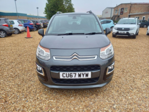 2017 Citroen C3 Picasso 1.6 Bluehdi Platinum Euro 6 5dr in Grey — image 2