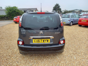 2017 Citroen C3 Picasso 1.6 Bluehdi Platinum Euro 6 5dr in Grey — image 6
