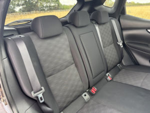 2016 Nissan Qashqai 1.2 Dig-T N-Connecta in Black — image 4