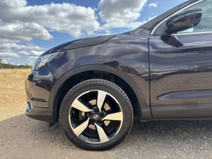 2016 Nissan Qashqai 1.2 Dig-T N-Connecta in Black — image 5