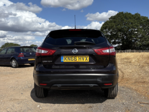 2016 Nissan Qashqai 1.2 Dig-T N-Connecta in Black — image 6