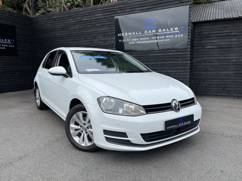 2014 Volkswagen Golf 1.6 Tdi Bluemotion Tech Se in White — image 1