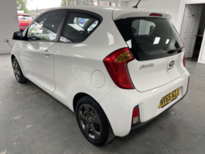 2015 Kia Picanto 1.0 1 in White — image 4