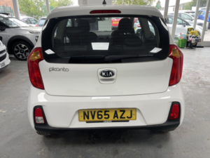 2015 Kia Picanto 1.0 1 in White — image 5